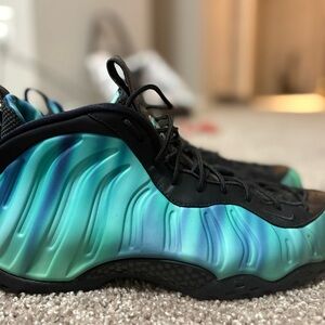 Nike Air Foamposite One in Blue and Black